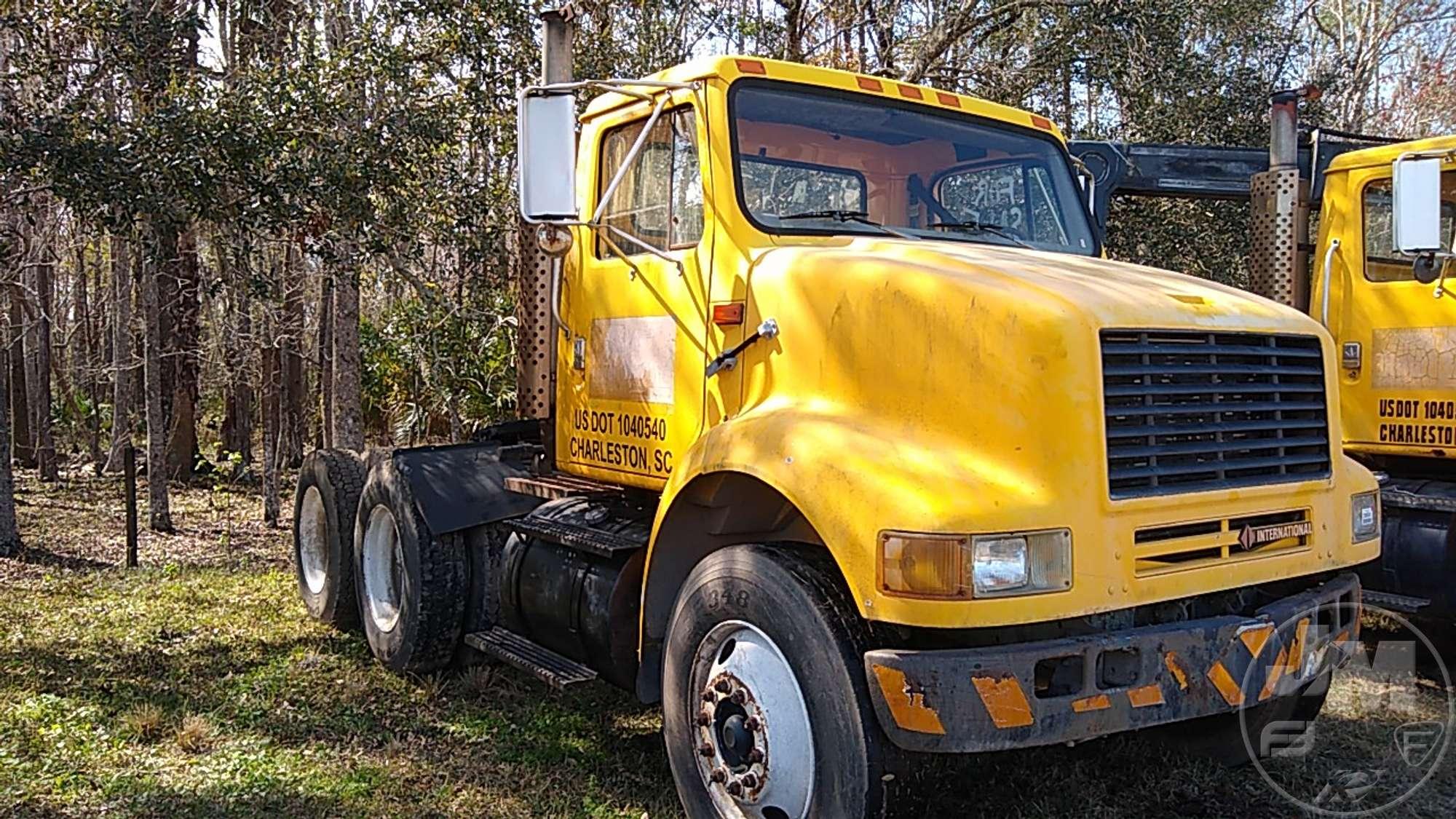 1999 INTERNATIONAL F-8100 VIN: 1HSHCAAR2XH578343 T/A DAY CAB