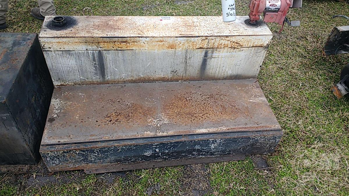 FUEL TANK W/PUMP