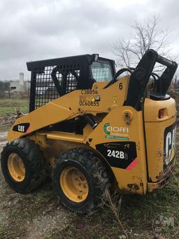 2010 CATERPILLAR 242B3 SKID STEER SN: SRS00406 CANOPY
