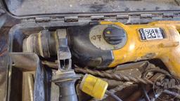 DEWALT ROTARY HAMMER
