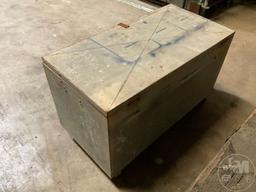 ROLLING TOOL BOX 4' LONG X 2' WIDE X 2'