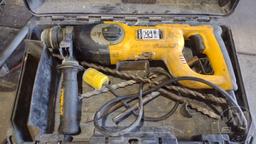 DEWALT ROTARY HAMMER
