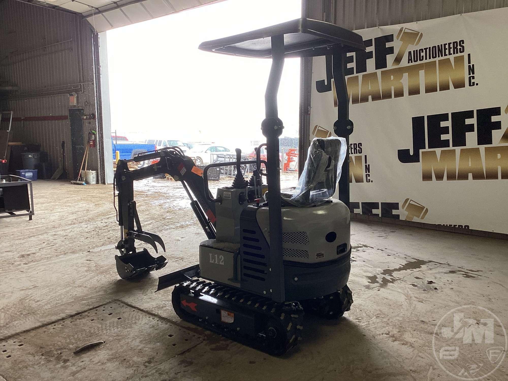 UNUSED, 2023 AGROTK L12 MINI EXCAVATOR SN: L1223011802A
