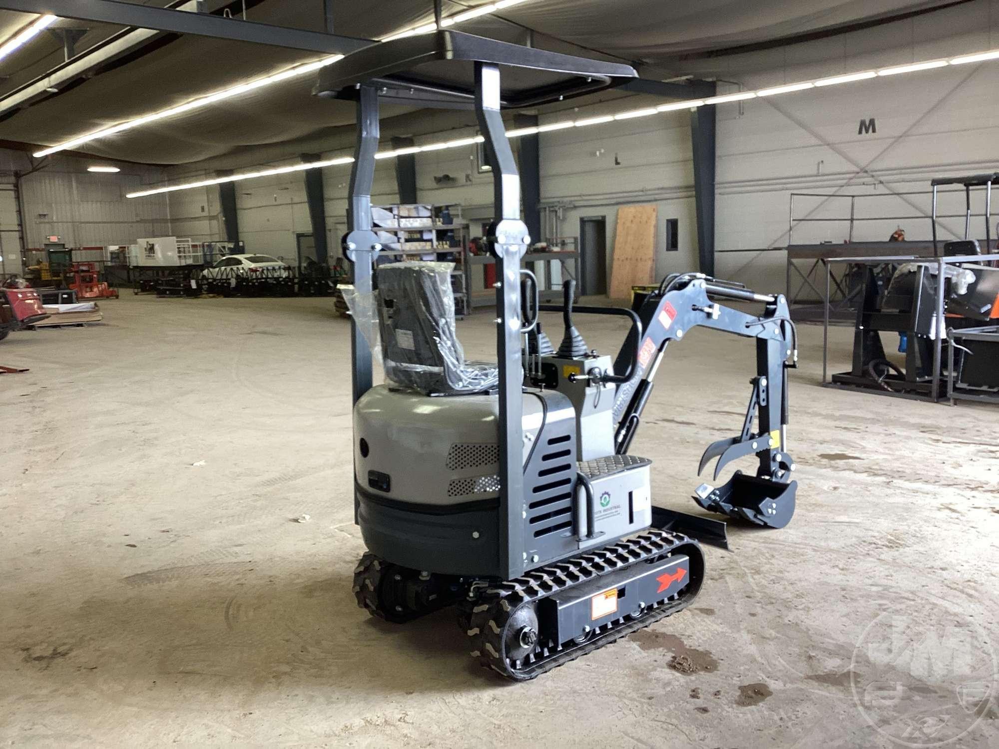 UNUSED, 2023 AGROTK L12 MINI EXCAVATOR SN: L1223011802A