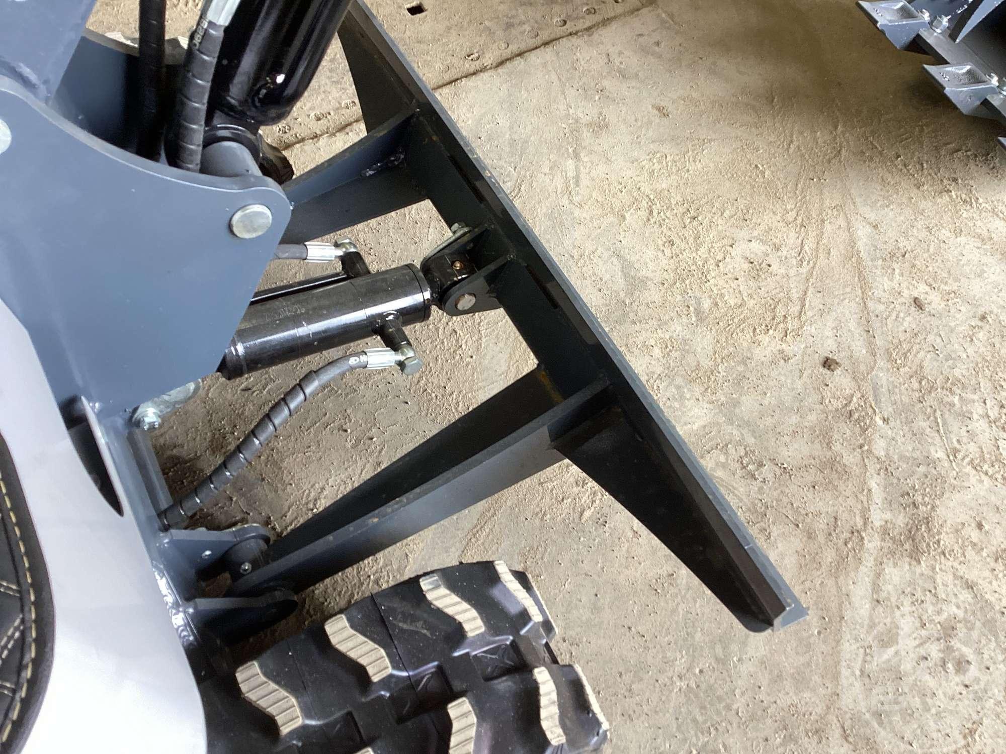 UNUSED, 2023 AGROTK L12 MINI EXCAVATOR SN: L1223011802A