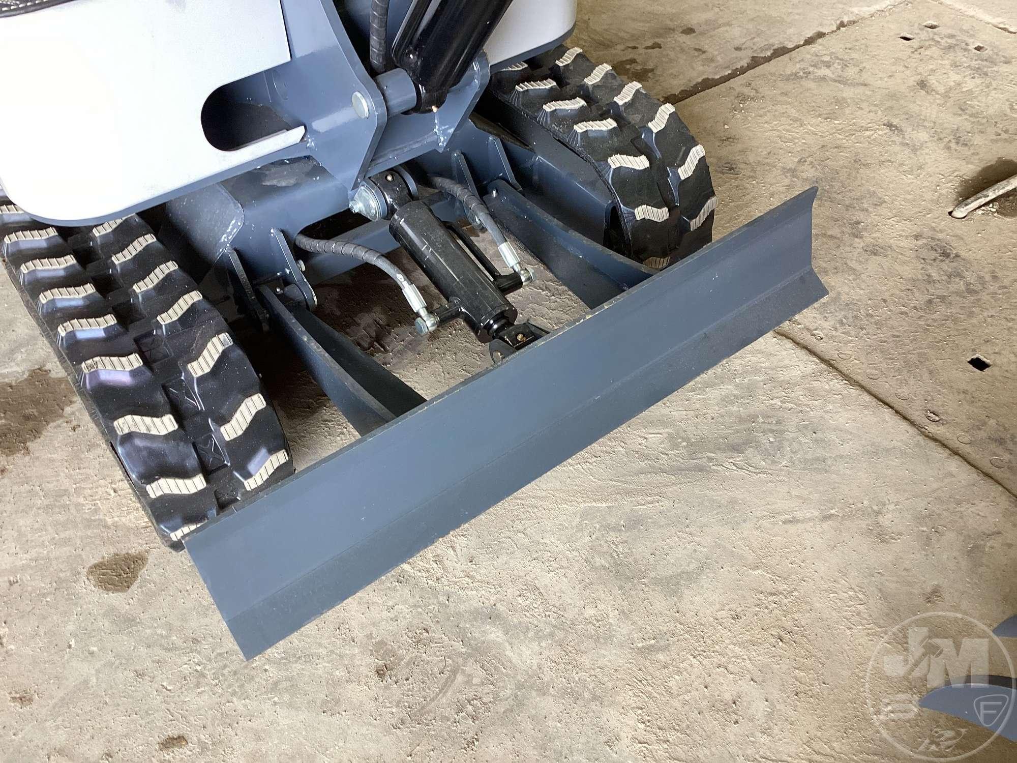 UNUSED, 2023 AGROTK L12 MINI EXCAVATOR SN: L1223011802A