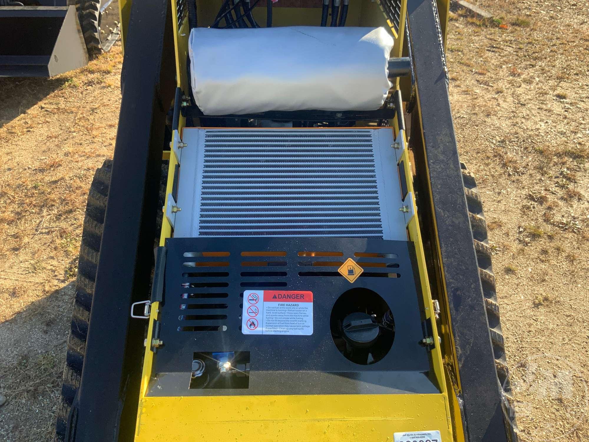 2023 DIGGIT MODEL SCL 850 MULTI TERRAIN LOADER SN: SCL85056230201