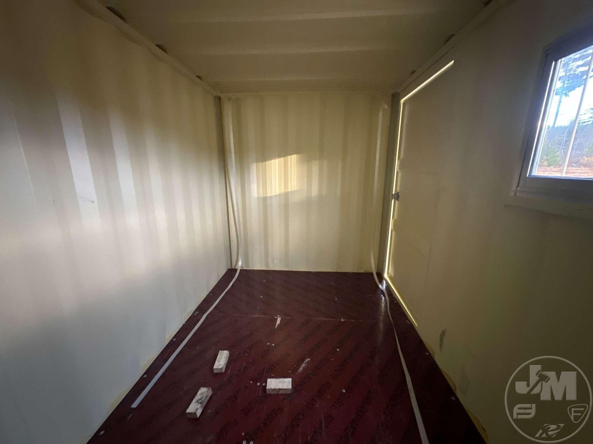 (UNUSED) 11’...... DIGGIT CONTAINER SN: SQ5181389