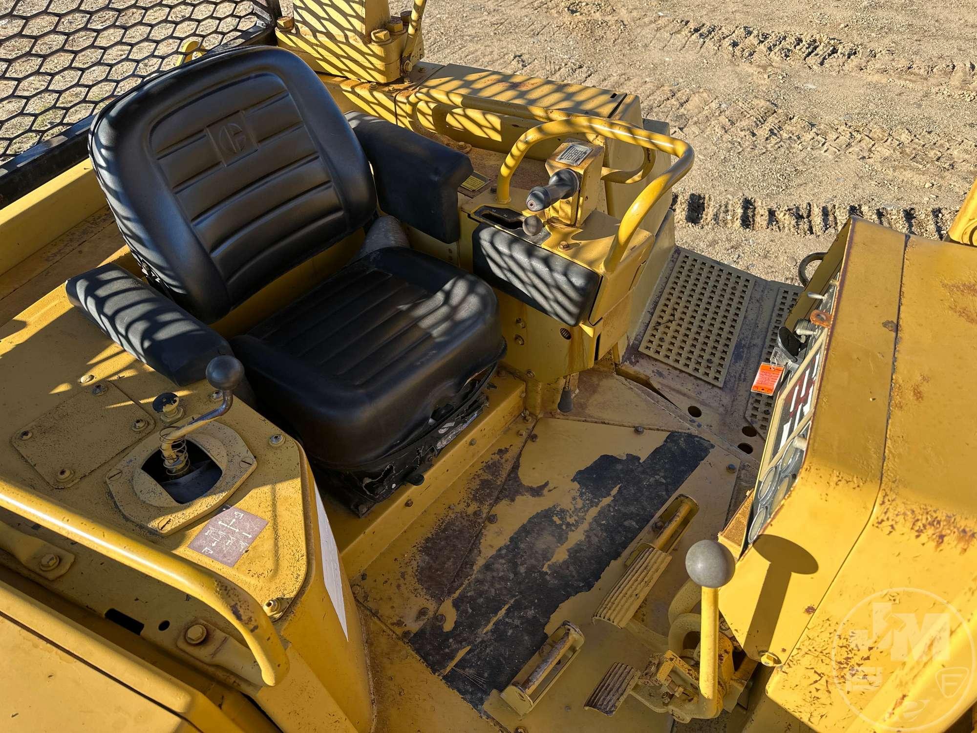 1988 CATERPILLAR D6H CRAWLER TRACTOR SN: 3ZF00613