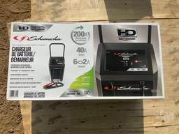 SCHUMACHER BATTERY CHARGER/ ENGINE STARTER