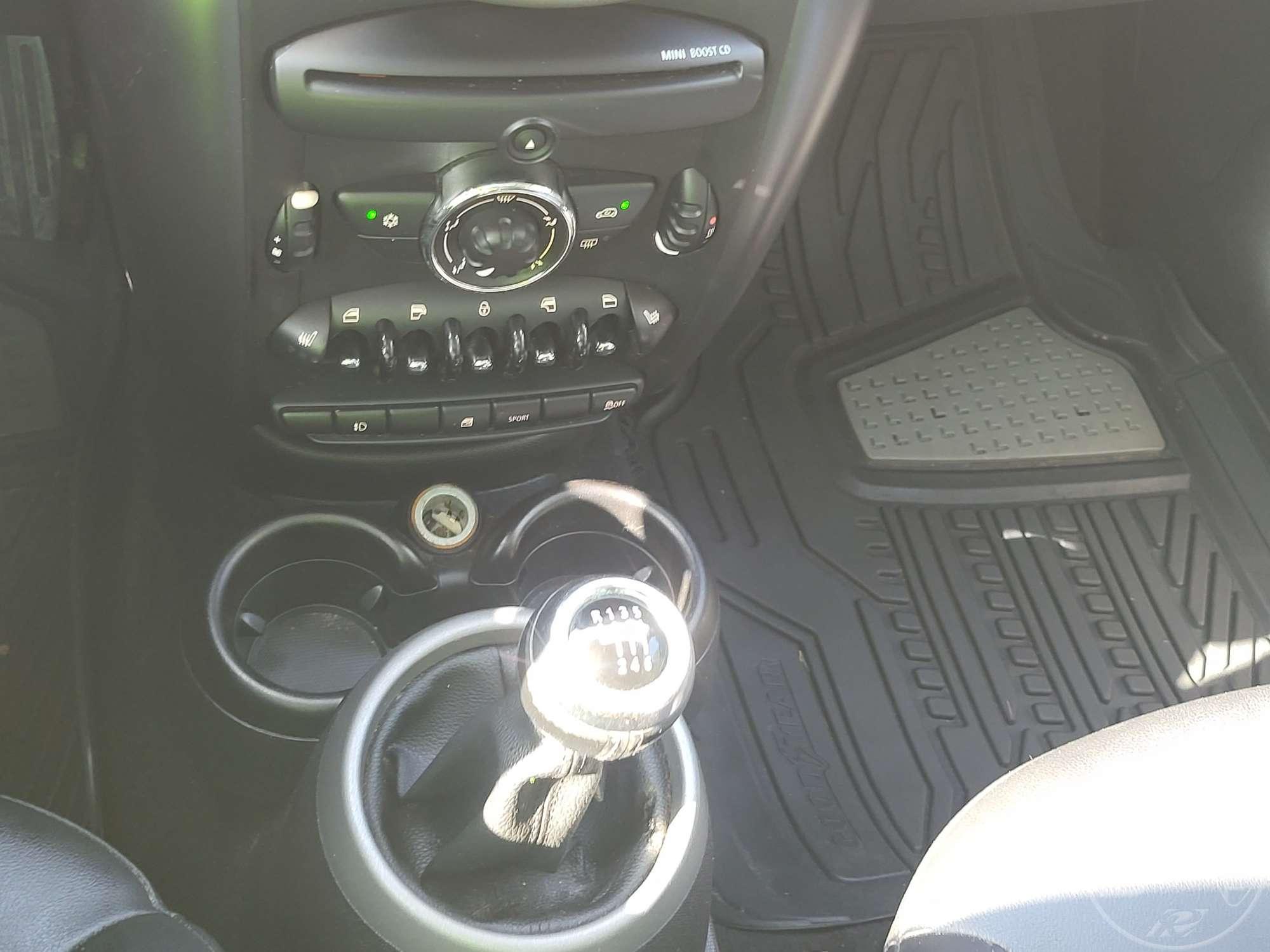 2012 MINI COOPER S AUTOMOBILE VIN: WMWZC3C53CWM26884