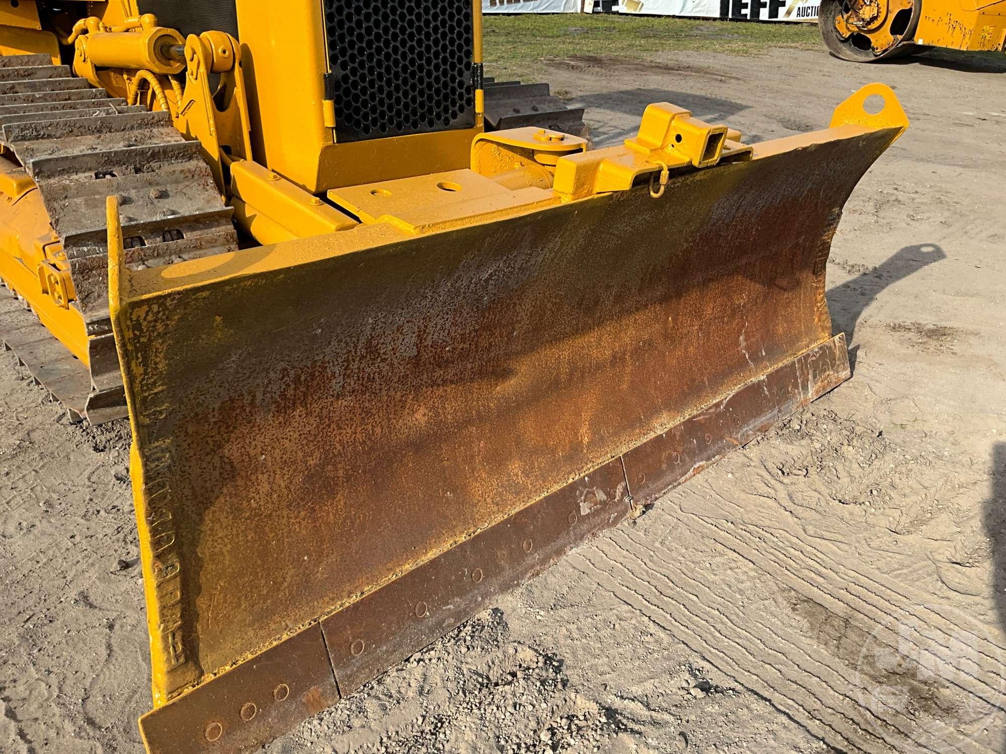 1987 CATERPILLAR D3B CRAWLER TRACTOR SN: 27Y04608