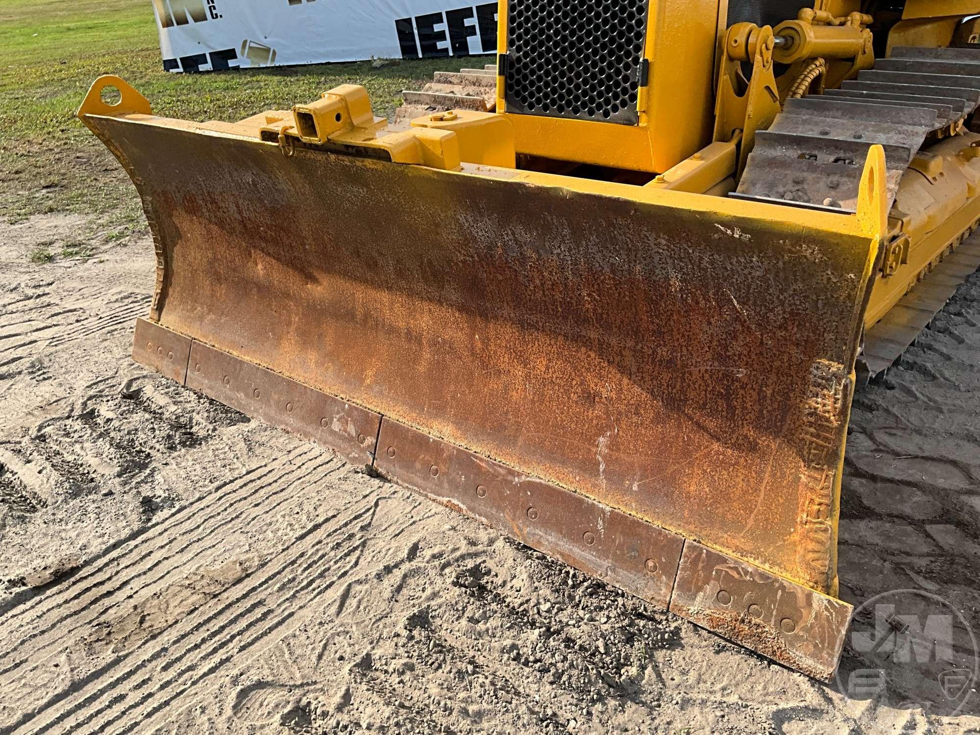 1987 CATERPILLAR D3B CRAWLER TRACTOR SN: 27Y04608