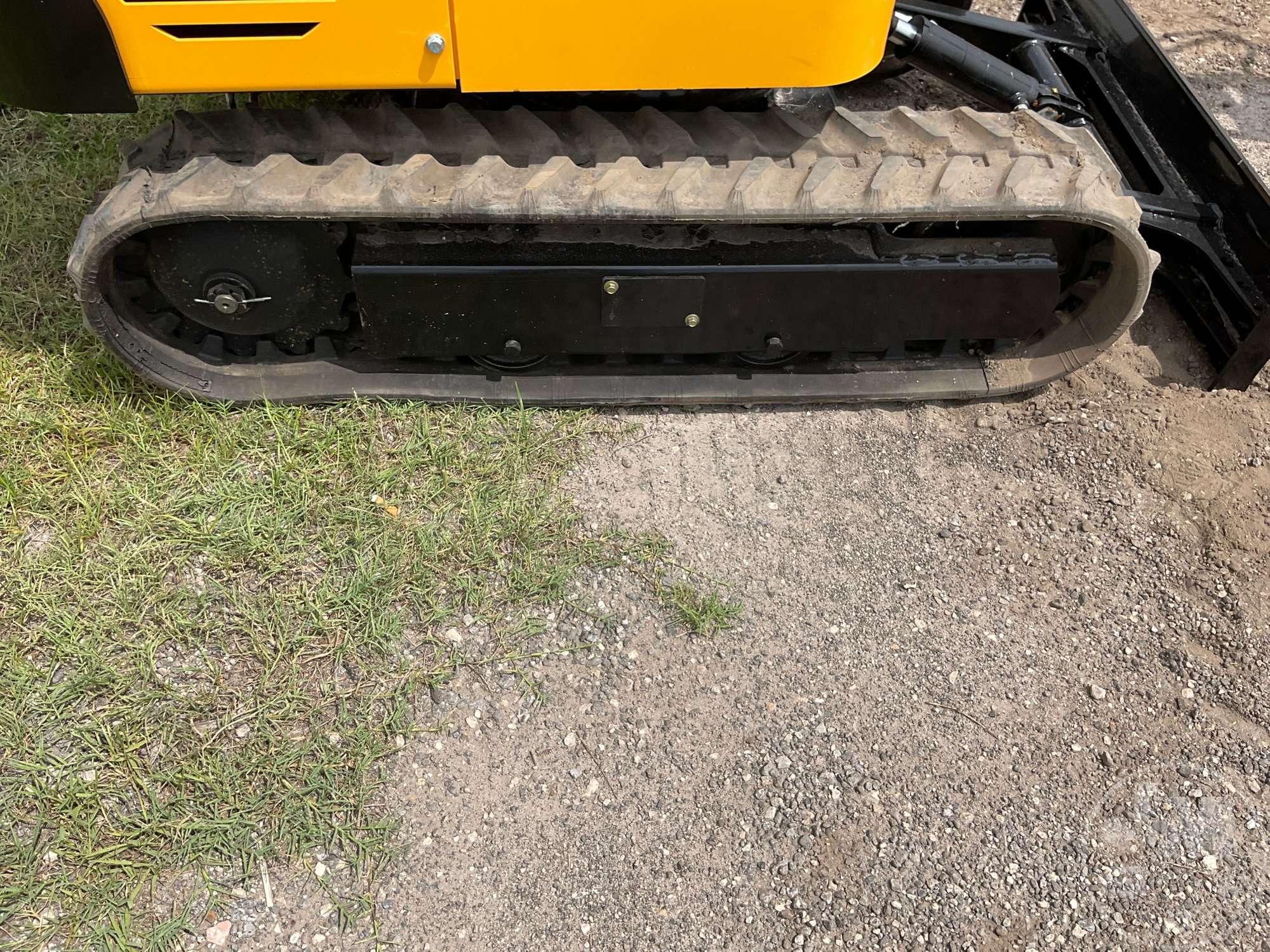 2024 CHERY KV12 MINI EXCAVATOR SN: 012300374