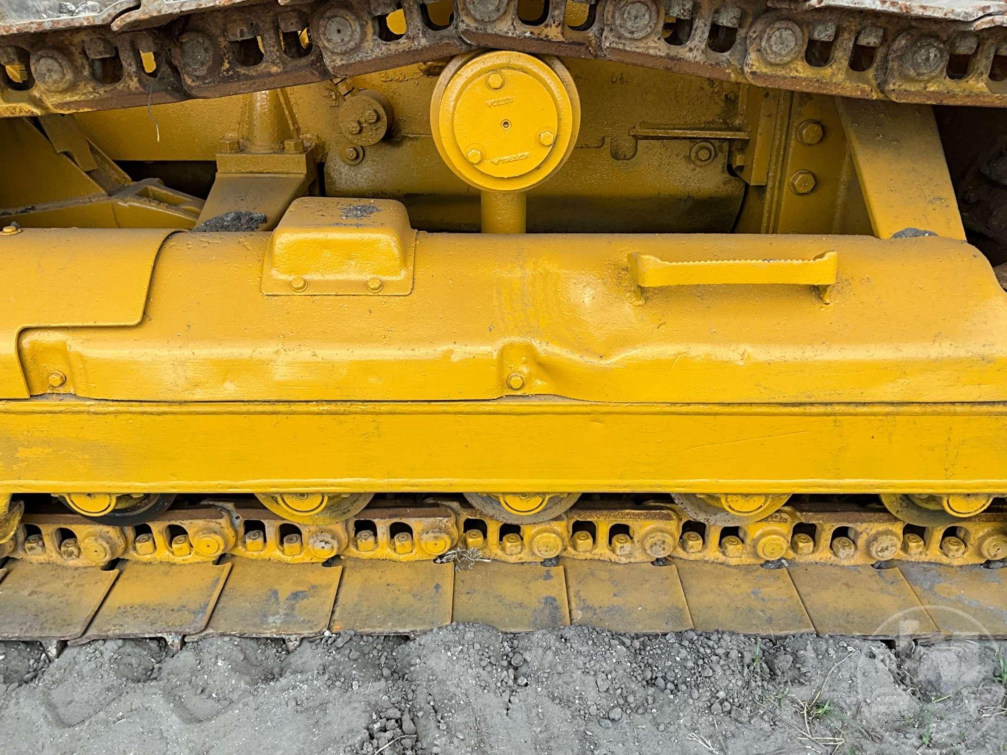 1987 CATERPILLAR D3B CRAWLER TRACTOR SN: 27Y04608