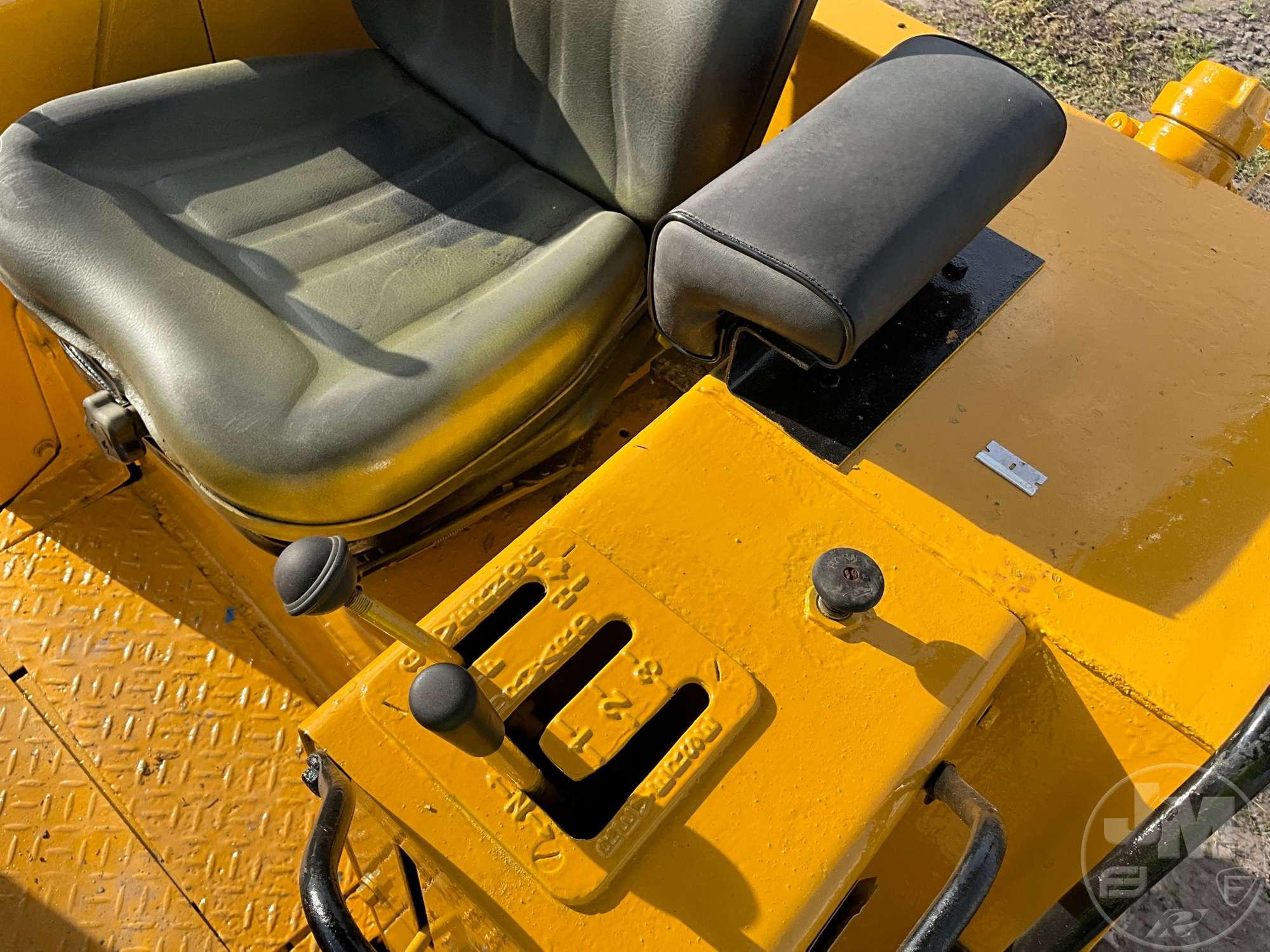 1987 CATERPILLAR D3B CRAWLER TRACTOR SN: 27Y04608