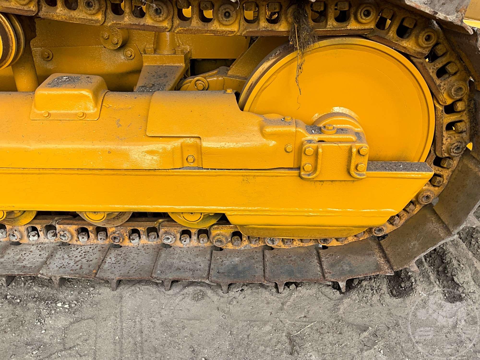 1987 CATERPILLAR D3B CRAWLER TRACTOR SN: 27Y04608