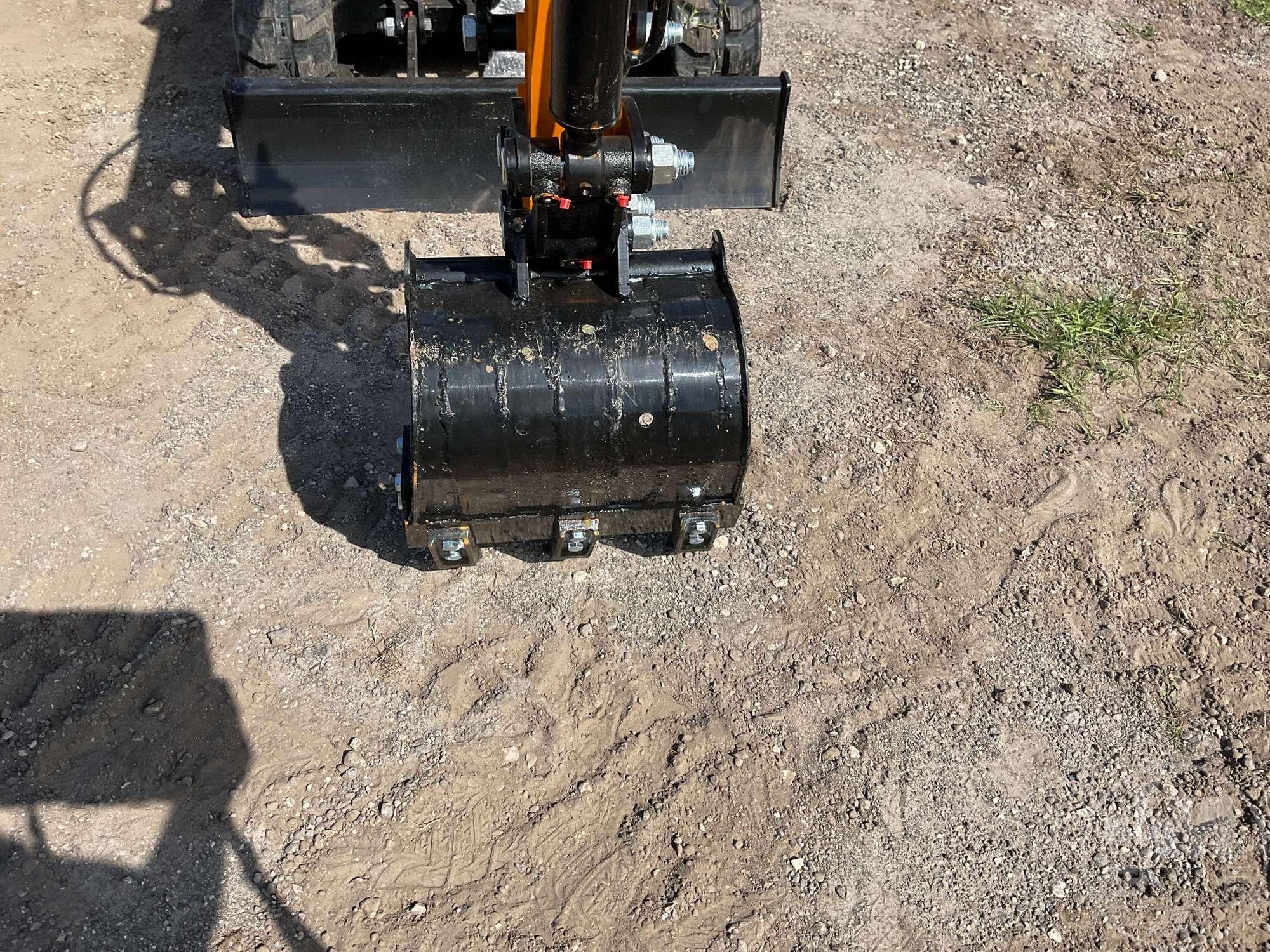 2023 MIVA VA15 MINI EXCAVATOR SN: VA15609