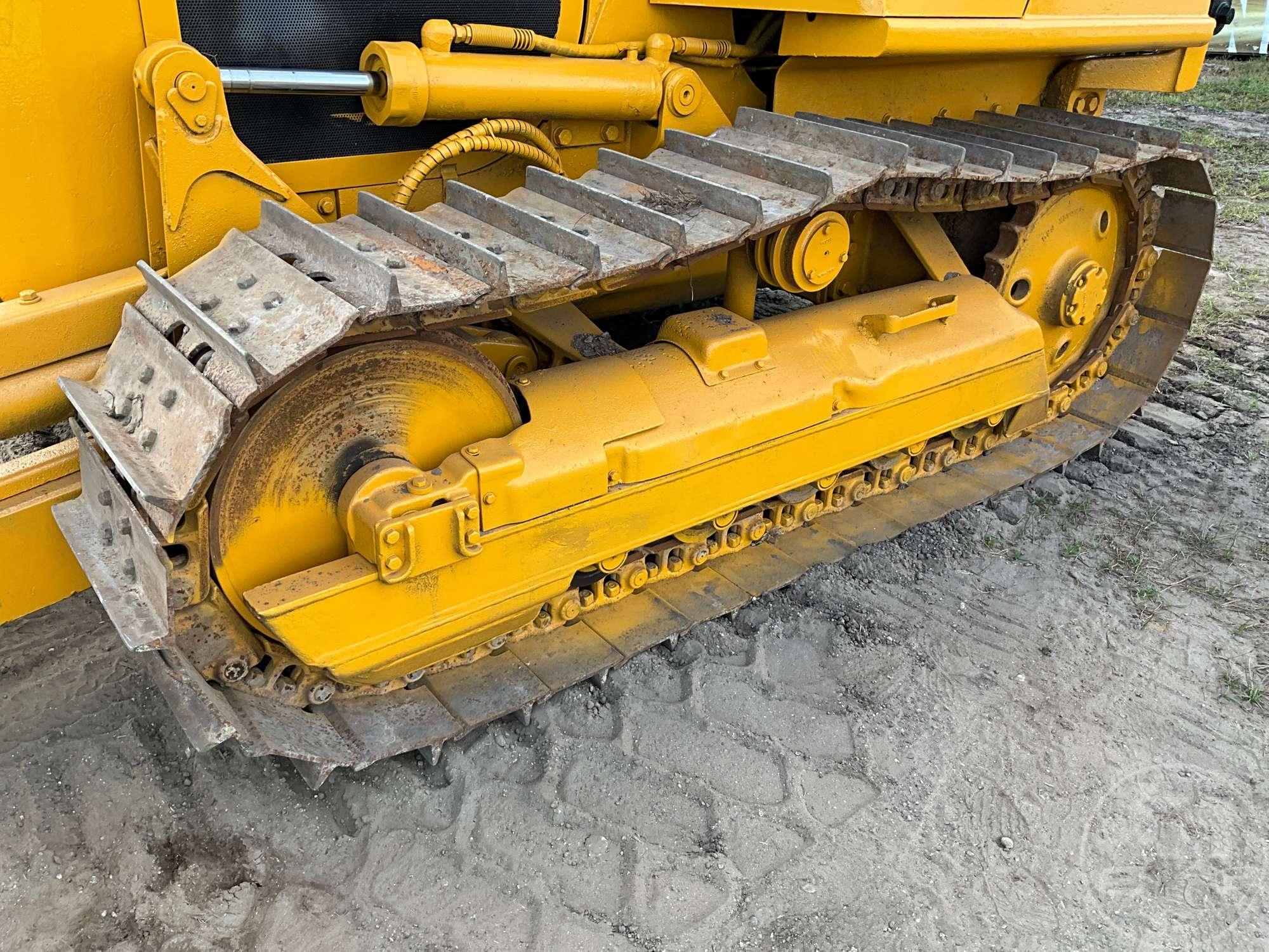 1987 CATERPILLAR D3B CRAWLER TRACTOR SN: 27Y04608