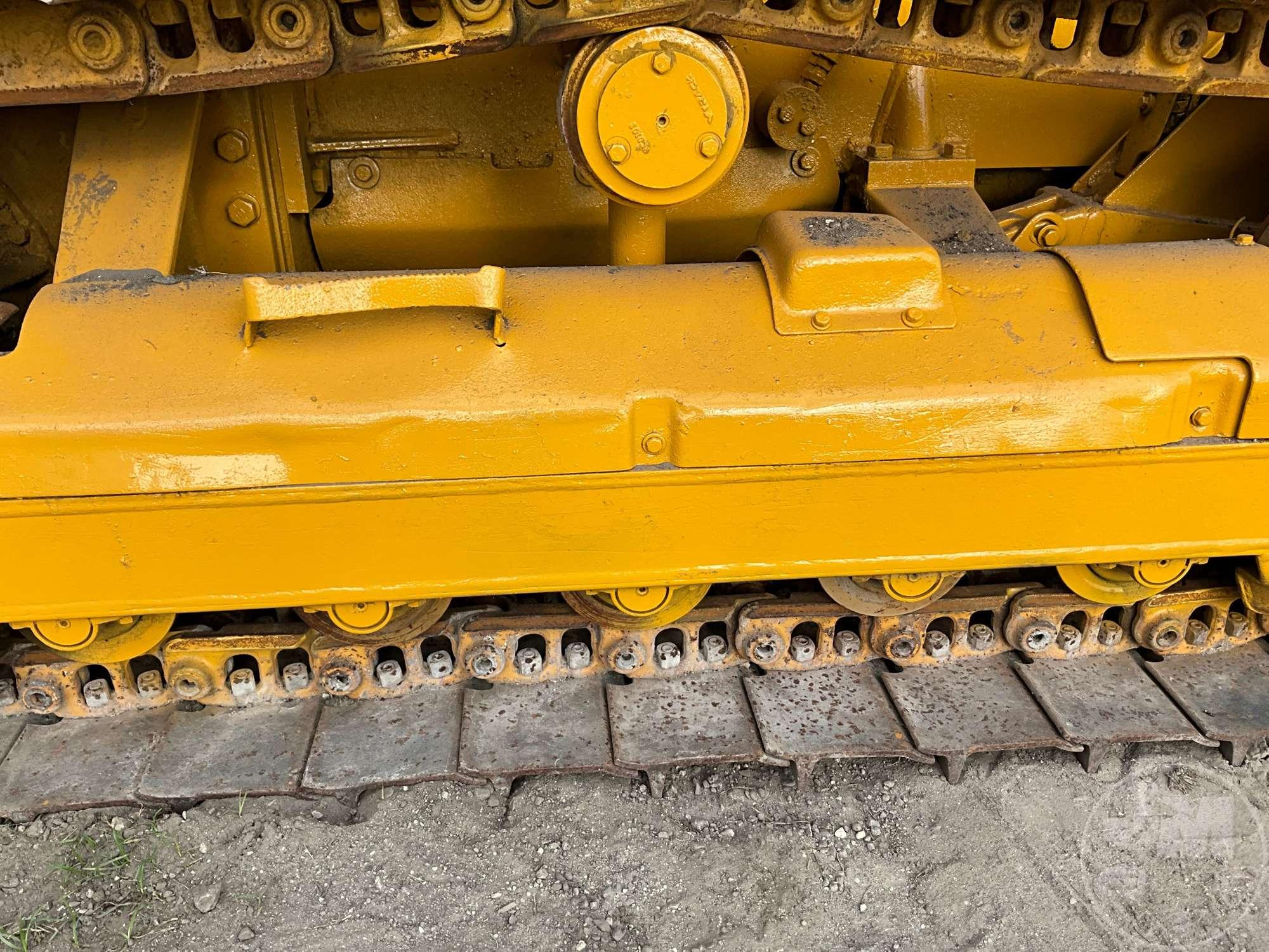 1987 CATERPILLAR D3B CRAWLER TRACTOR SN: 27Y04608
