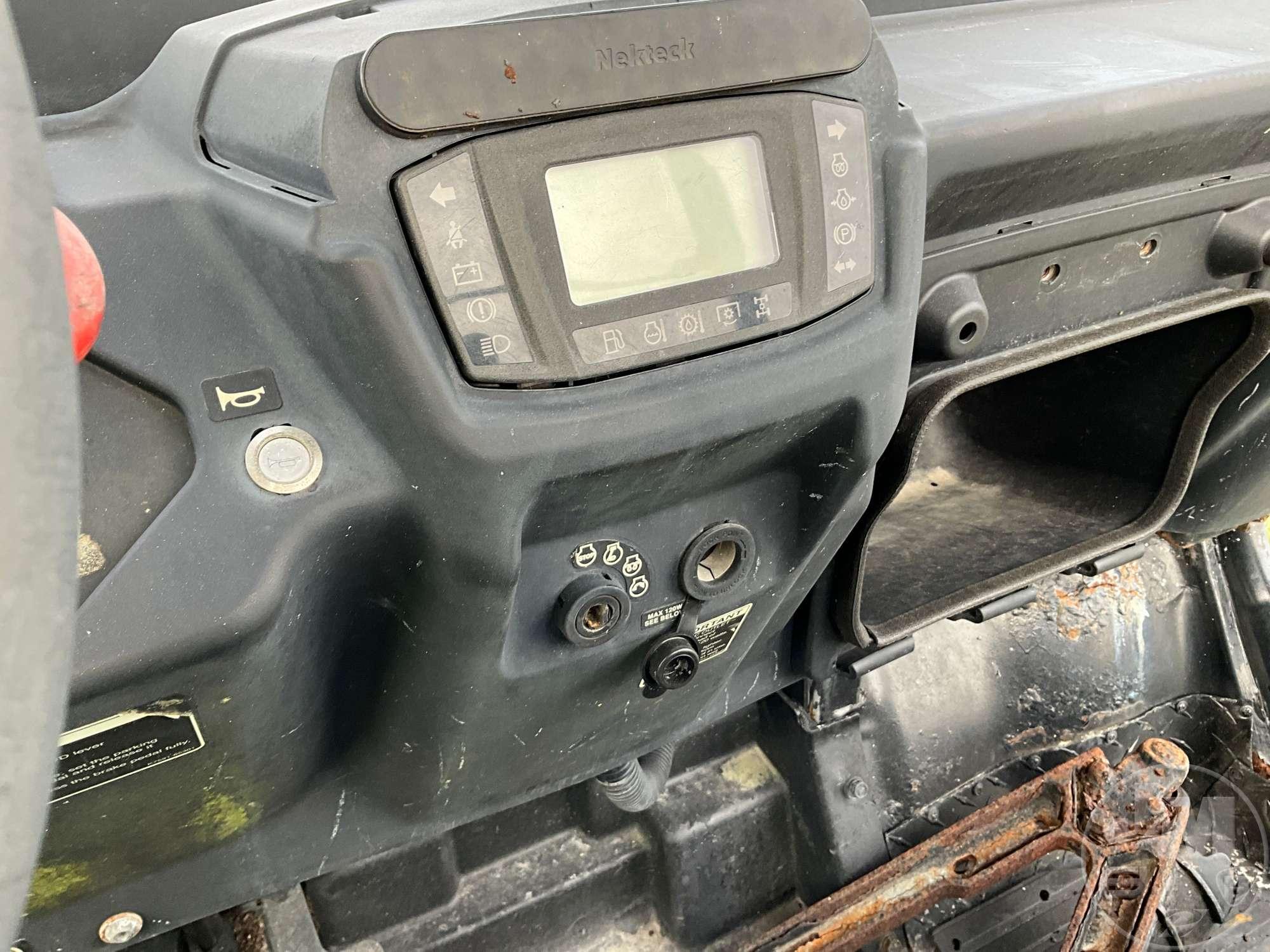 KUBOTA RTV-X900 SN: A5KB2FDBAFG023071