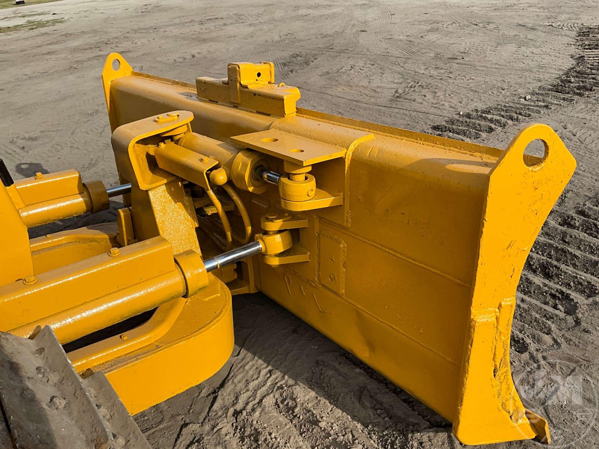 1987 CATERPILLAR D3B CRAWLER TRACTOR SN: 27Y04608