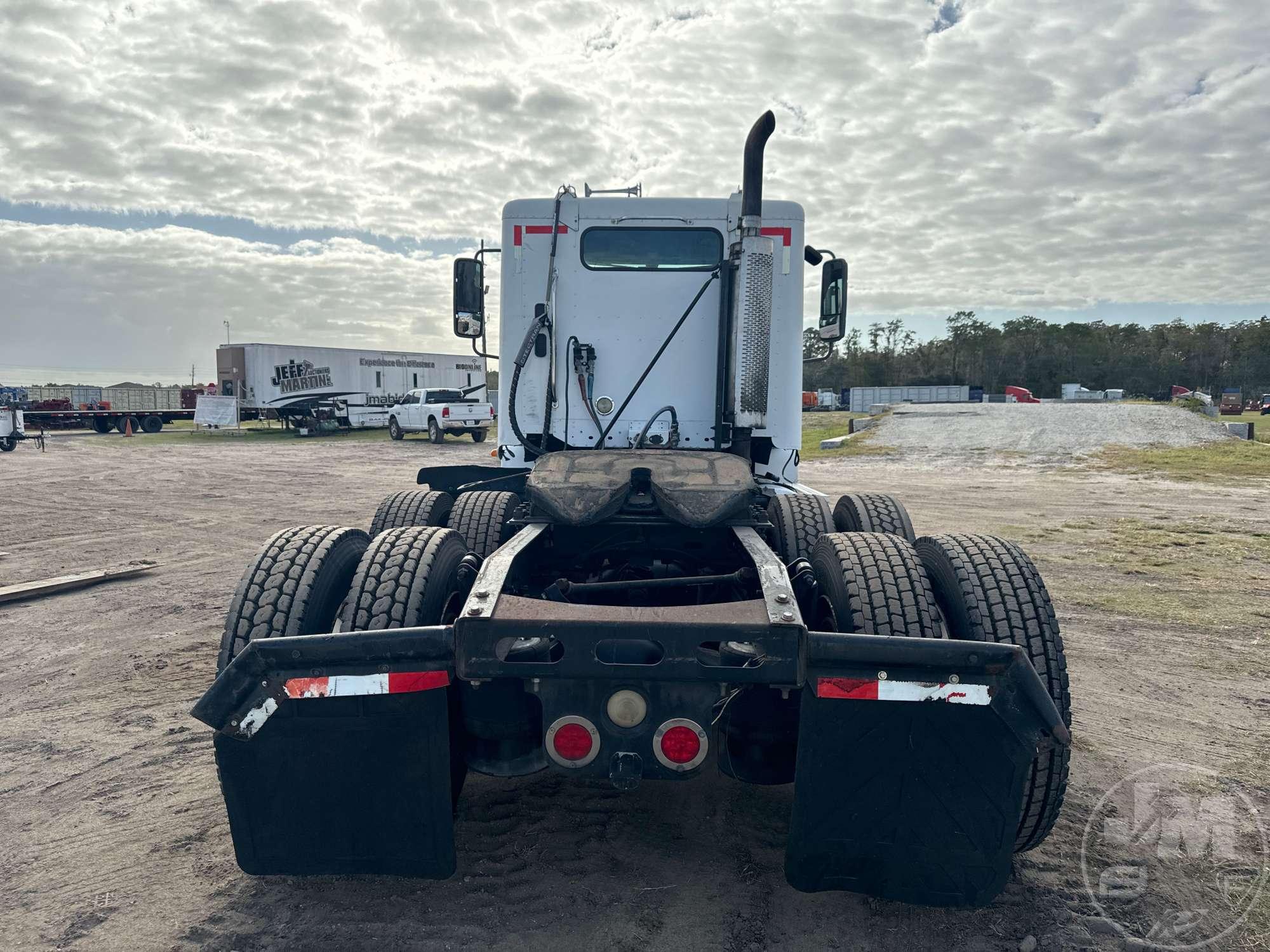 2007 FREIGHTLINER COLUMBIA TANDEM AXLE DAY CAB TRUCK TRACTOR VIN: 1FUJA6CK27LX66041