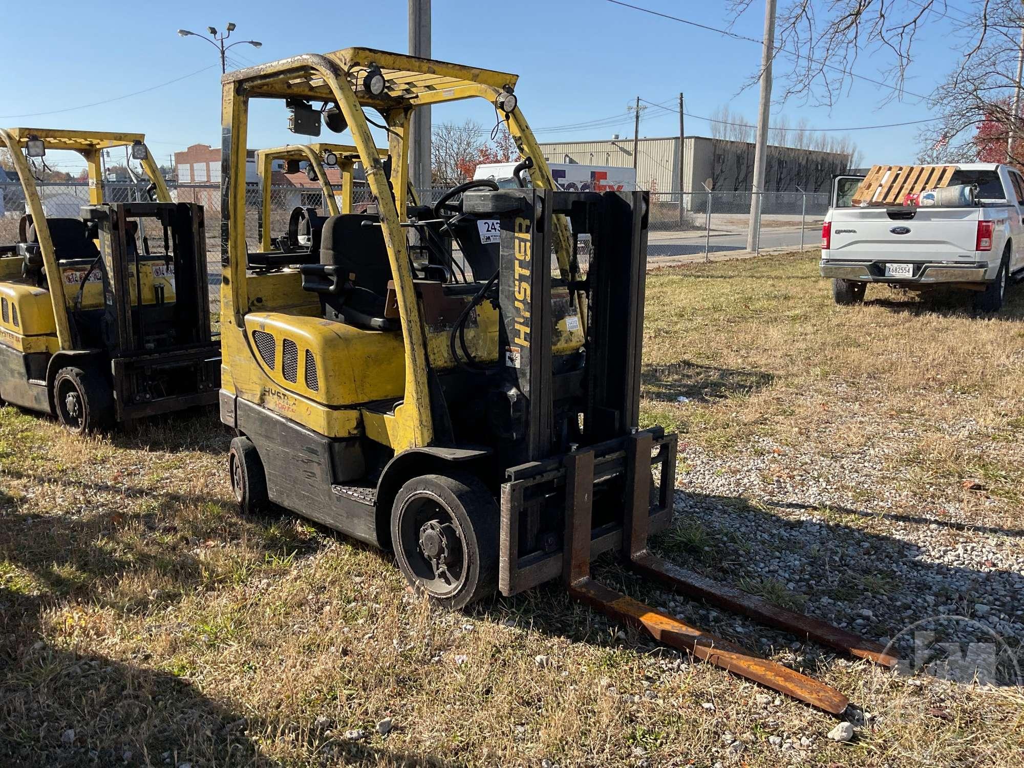 HYSTER S40FT CUSHION TIRE FORKLIFT SN: F187VO3420C