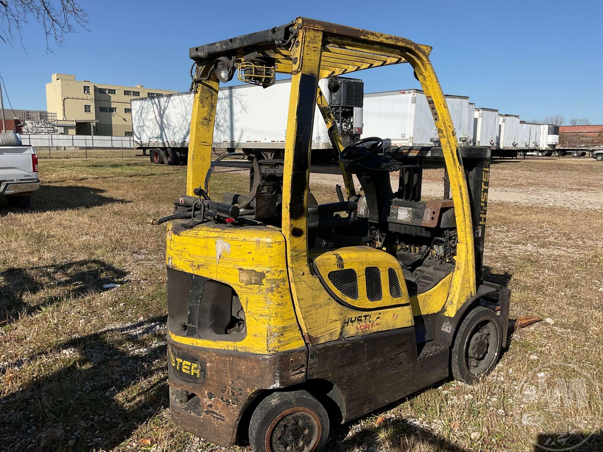 HYSTER S40FT CUSHION TIRE FORKLIFT SN: F187VO3420C