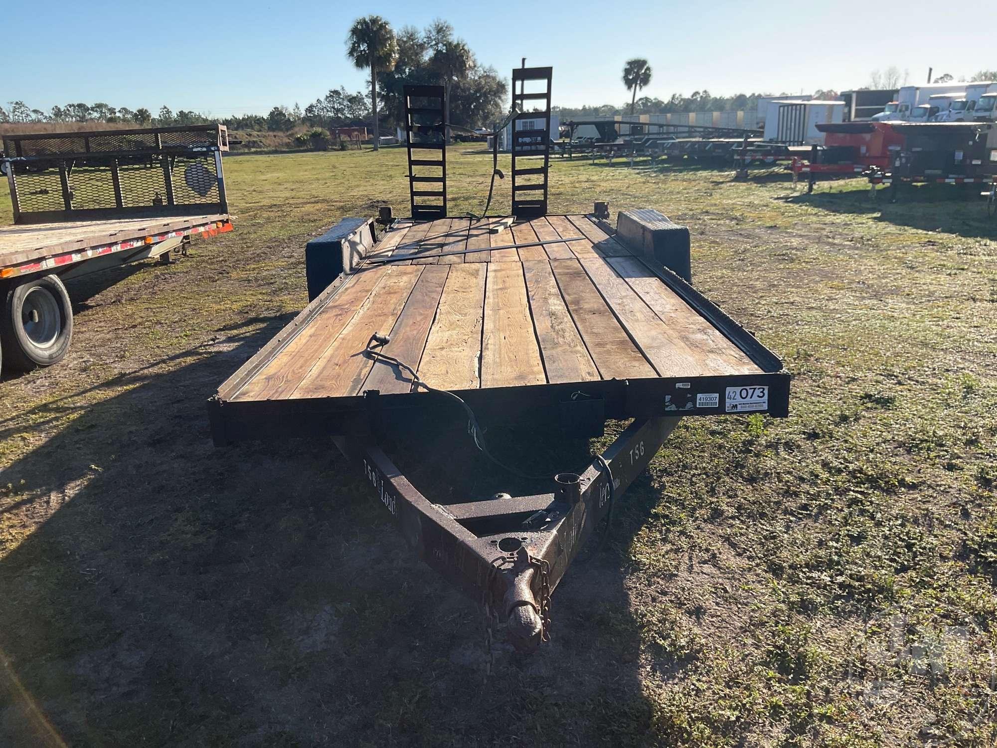 UTILITY TRAILER