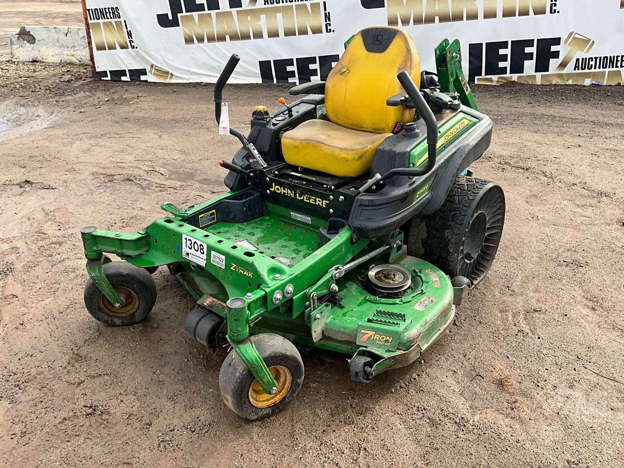 2020 JOHN DEERE Z945M ZERO TURN SN: 1TC945MCTLY080031