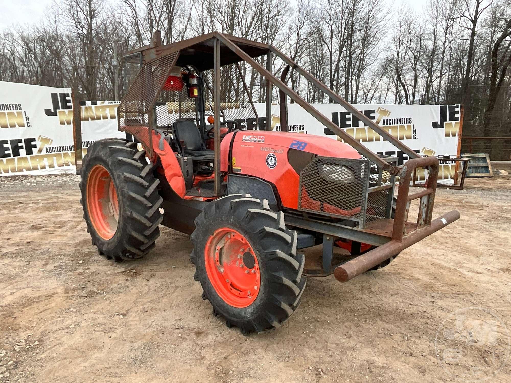 2013 KUBOTA M8560 4X4 TRACTOR SN: 52111