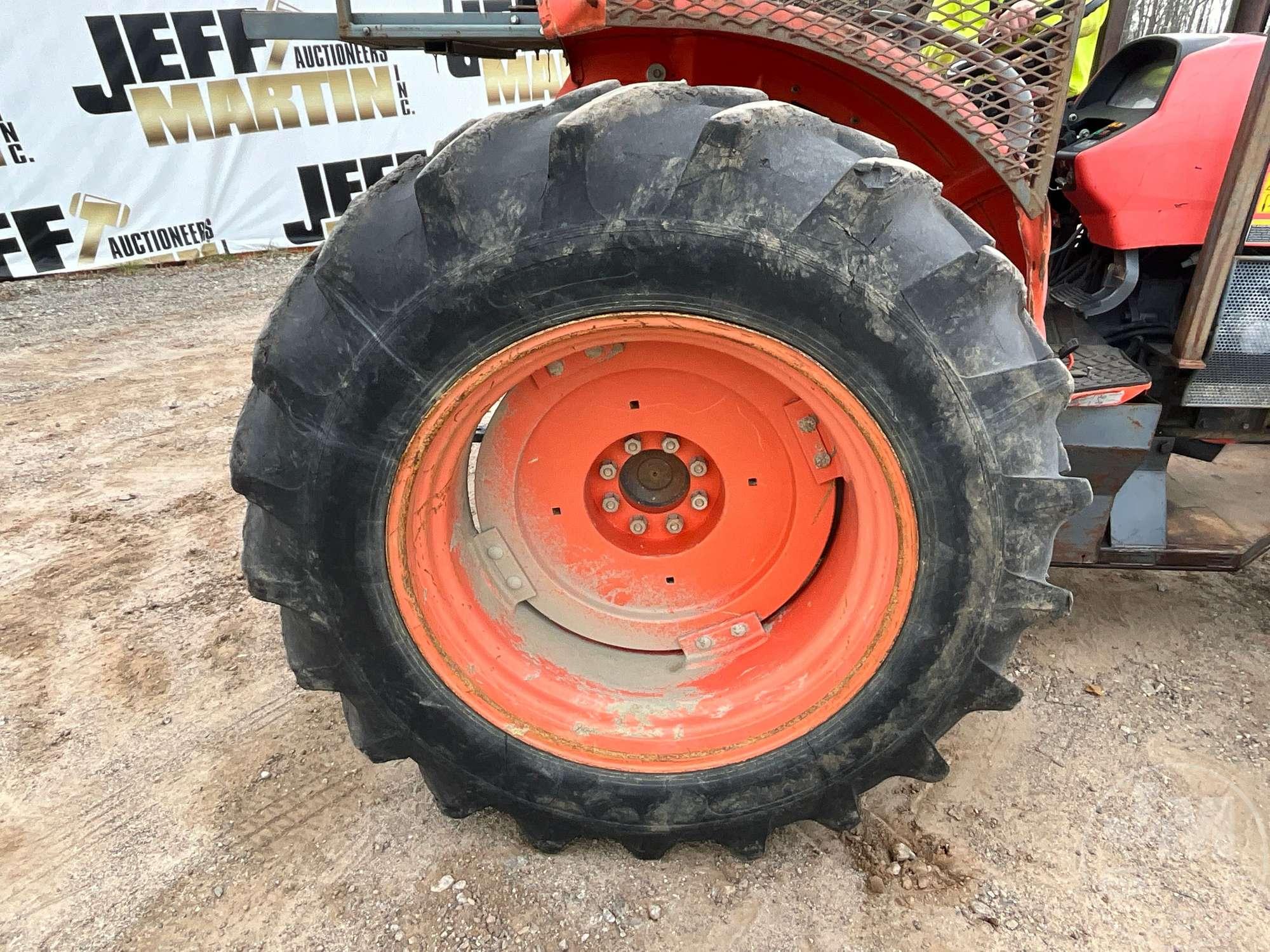 2013 KUBOTA M8560 4X4 TRACTOR SN: 52111