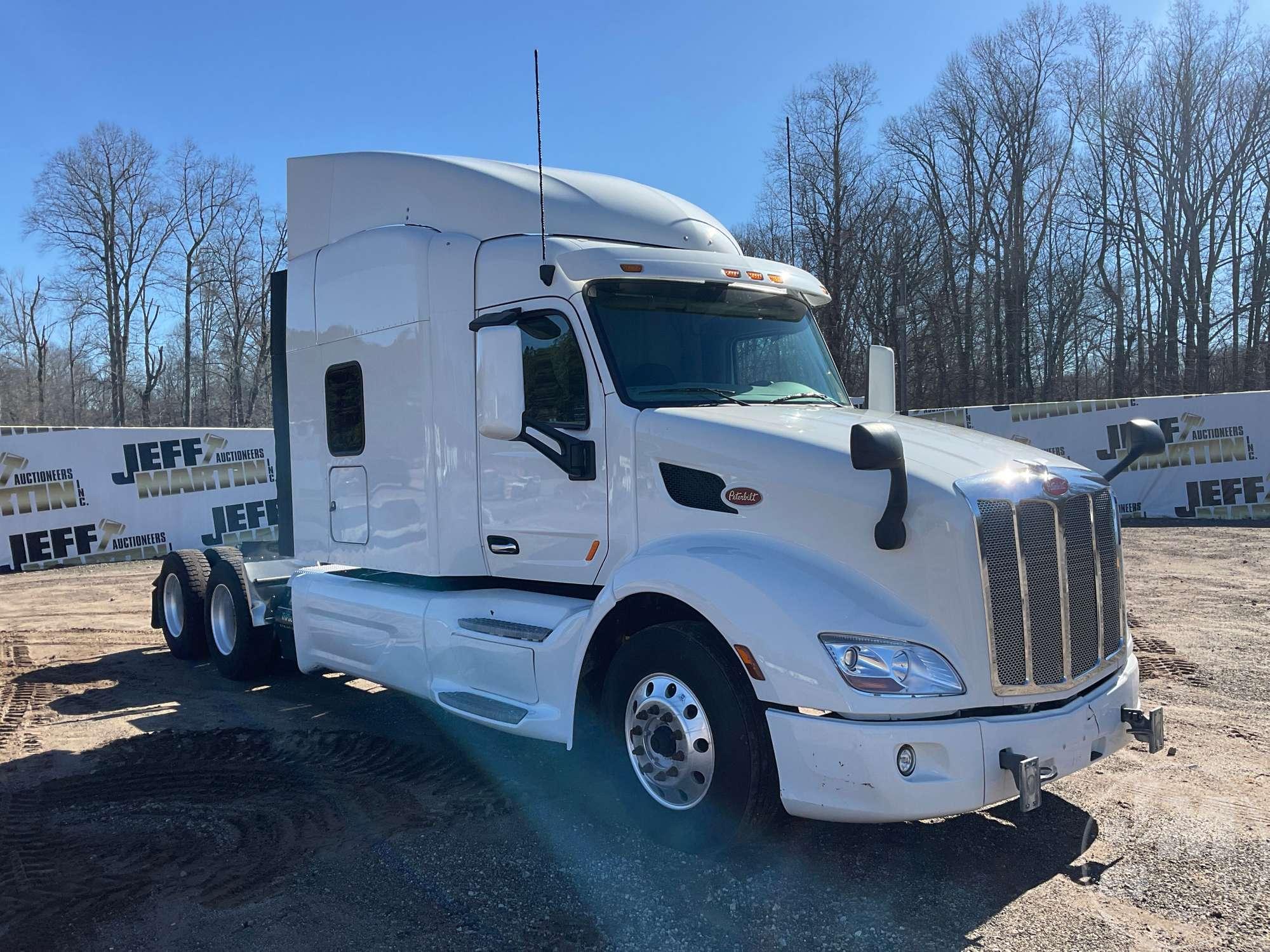 2019 PETERBILT 579 TANDEM AXLE TRUCK TRACTOR VIN: 1XPBD49X2KD630679