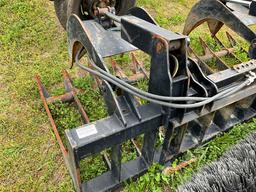 DUAL CYLINDER GRAPPLE BUCKET 82 INCHES