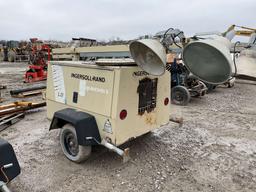 1996 INGERSOLL RAND L6-4MH 4 BULB LIGHT TOWER SN: 267764UGG823