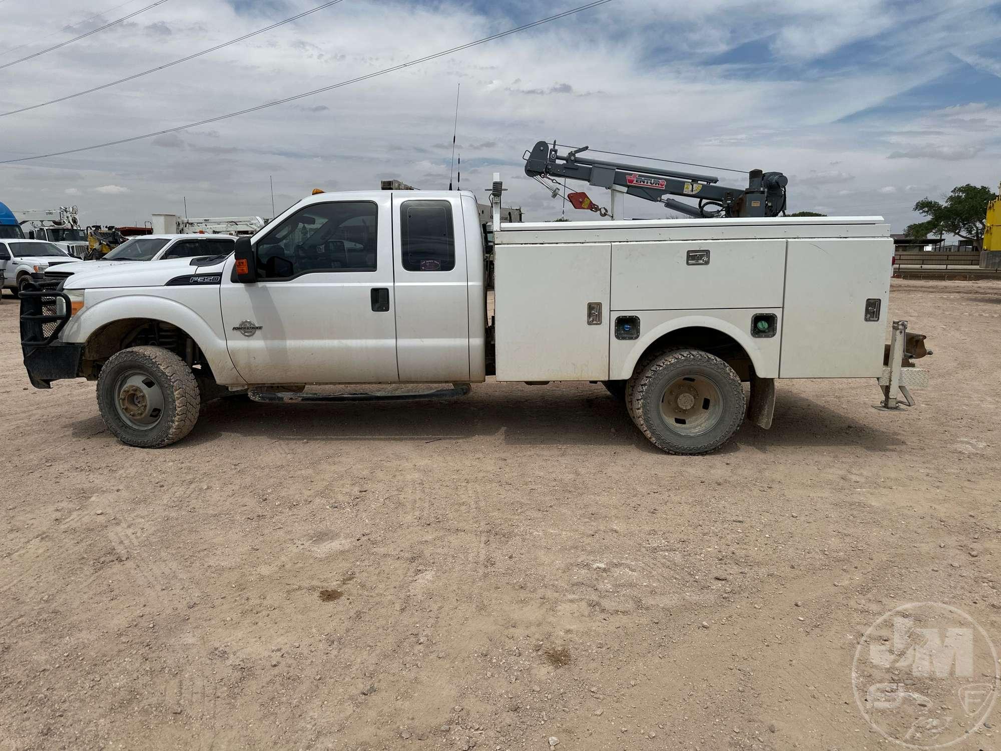 2016 FORD F-350 SUPER DUTY EXTENDED CAB 4X4 DUALLY MECHANICS TRUCK VIN: 1FD8X3HT7GEB19171