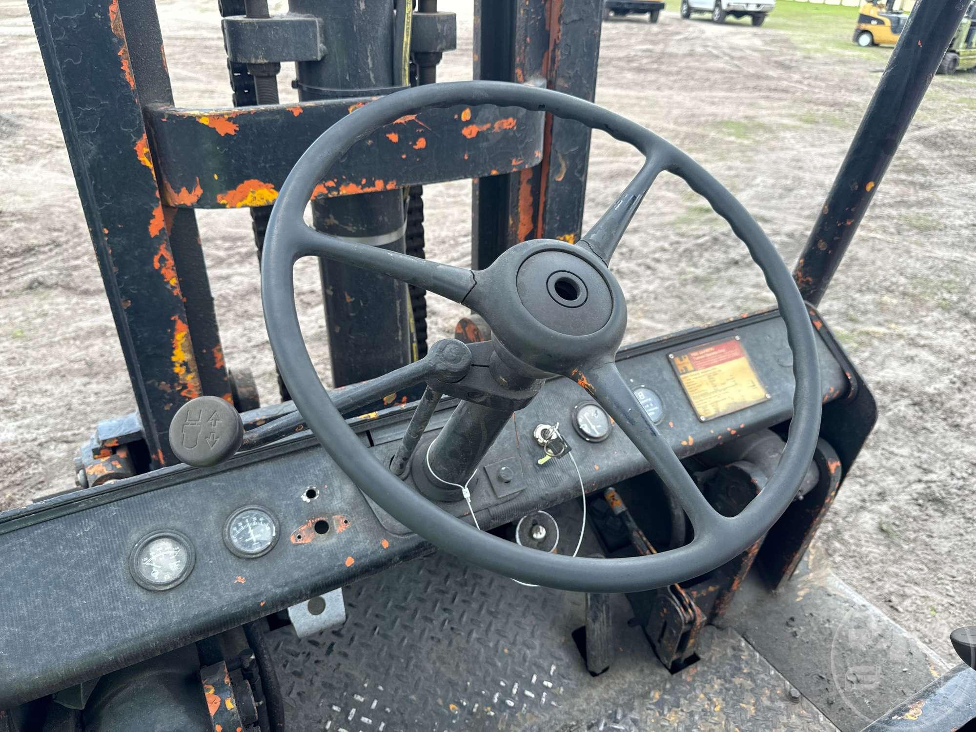 1969 HYSTER S150A CUSHION TIRE FORKLIFT SN: A24D2604T