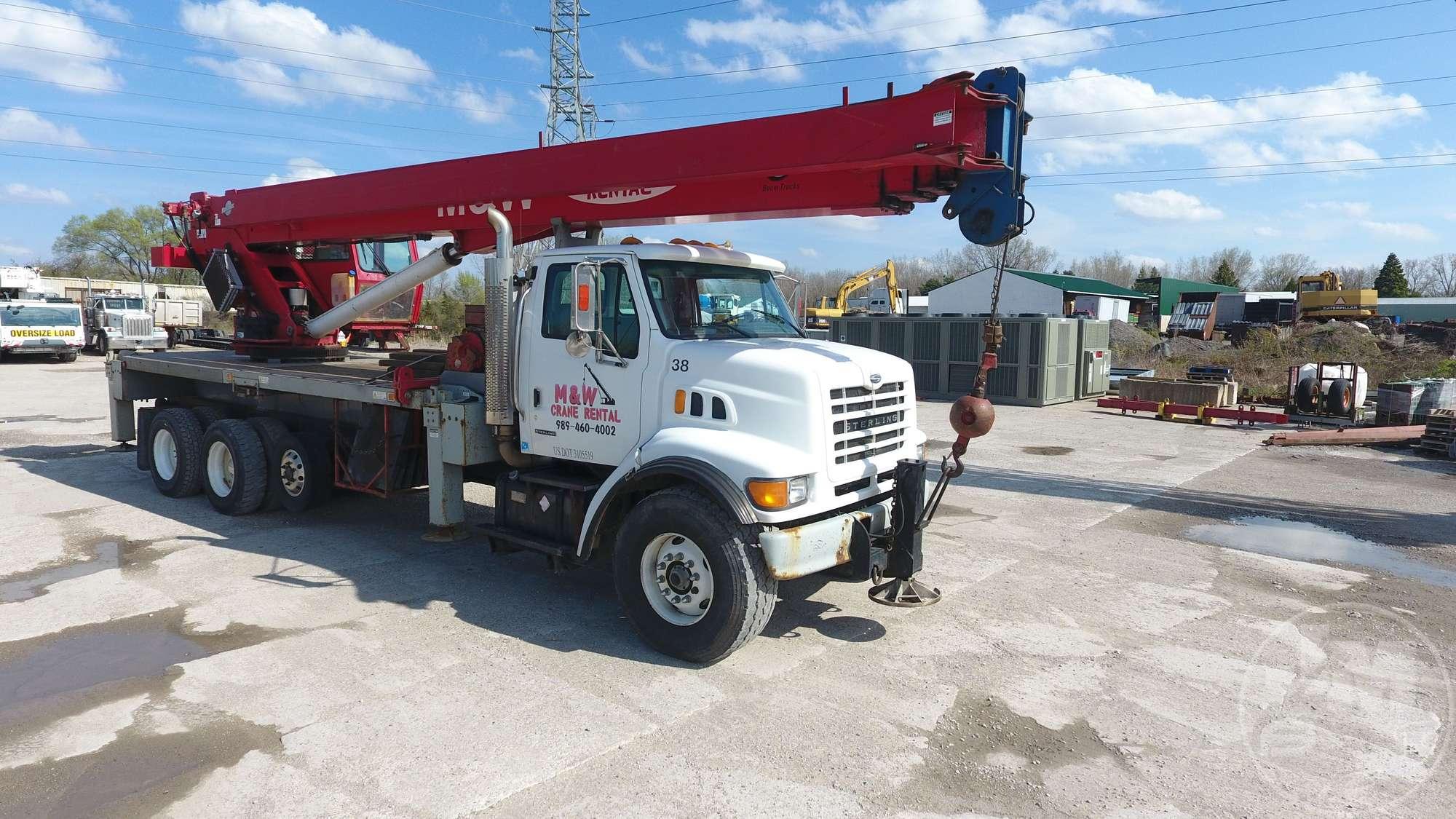 2002 STERLING TRUCK L9500 SERIES VIN: 2FZHAZAS22AH68497 TRUCK CRANE