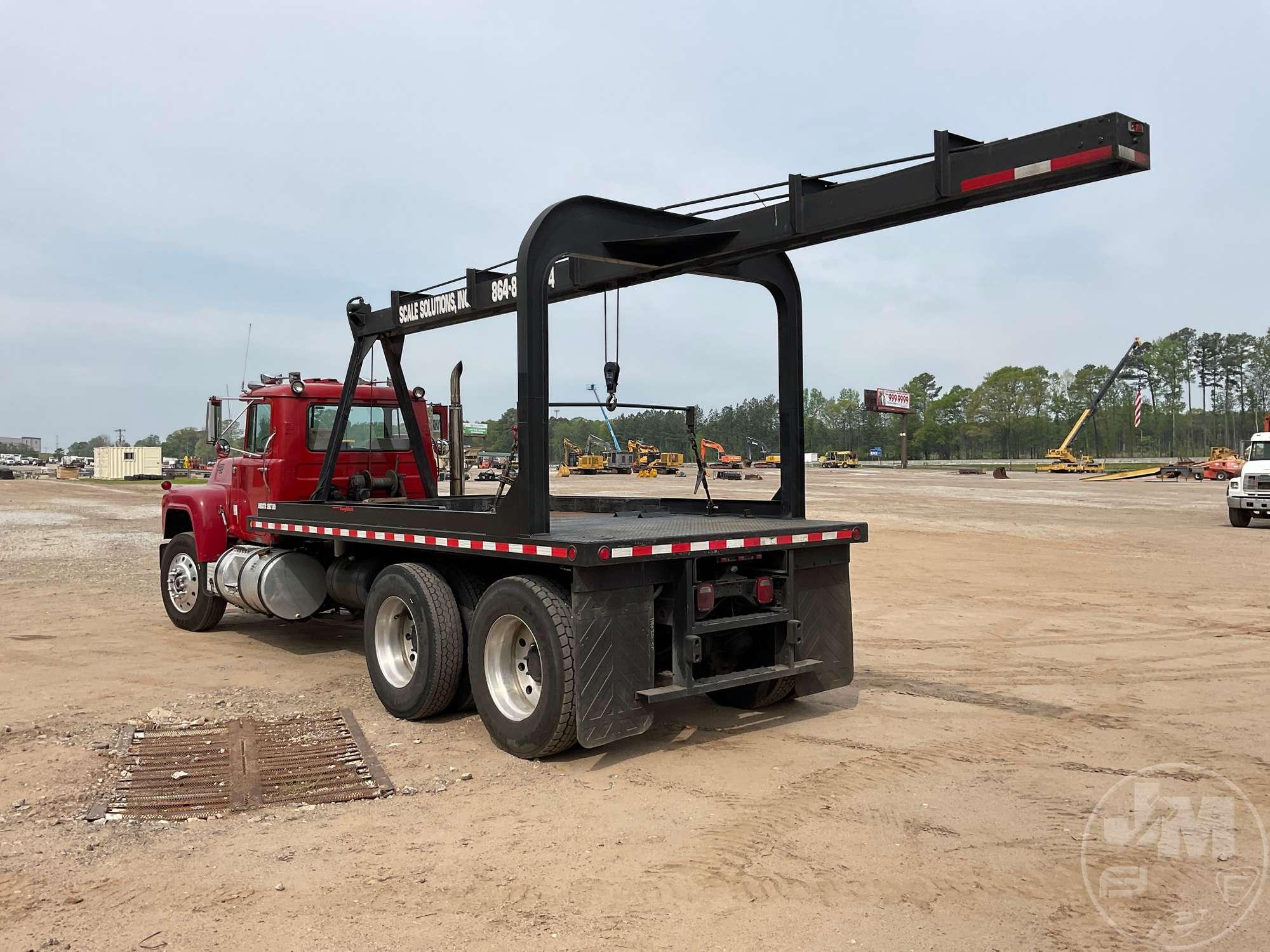 1985 MACK R686ST 5000 CRANE TRUCK VIN: 1M2N179C9FA001350