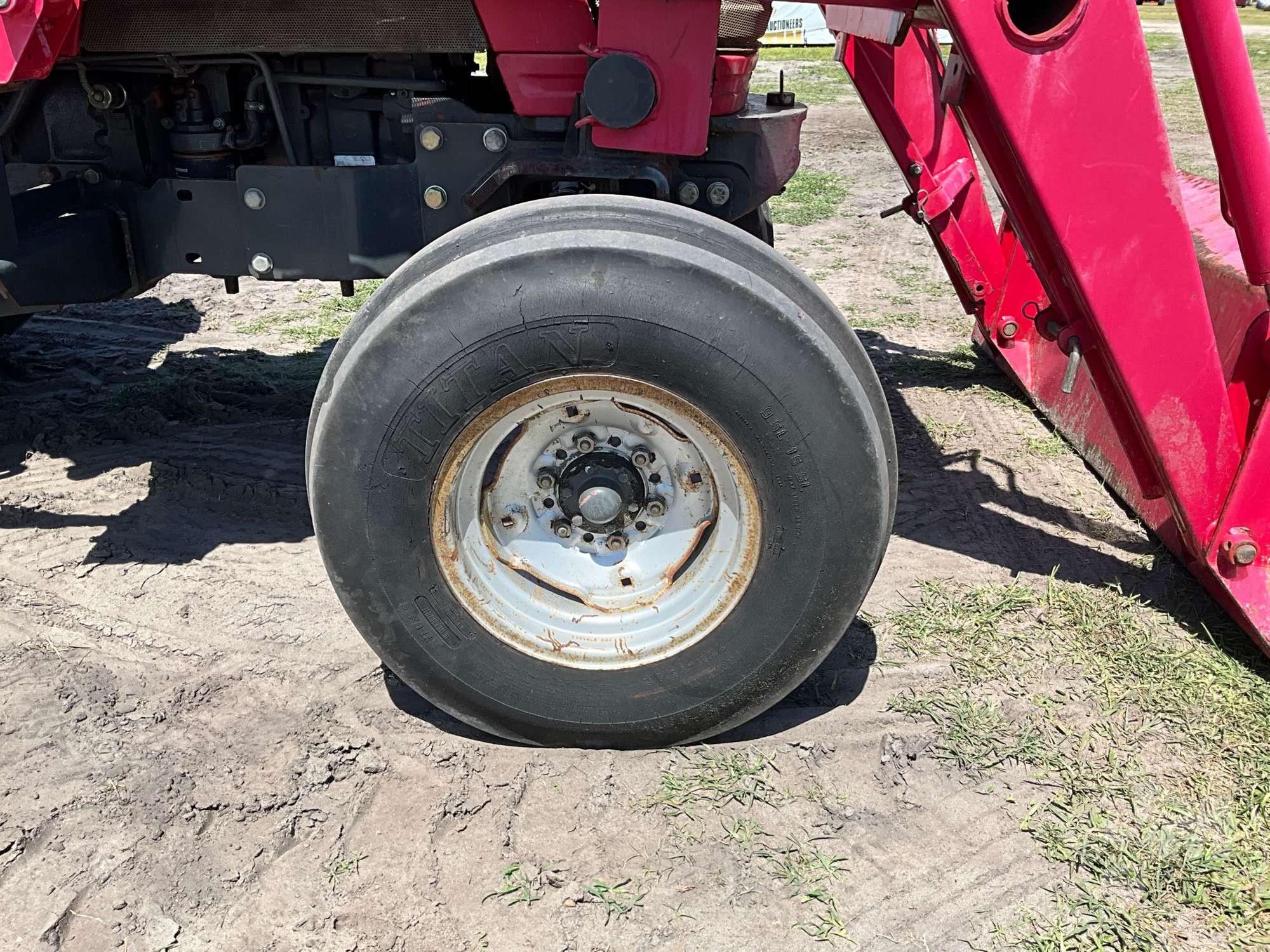 MAHINDRA 6000 TRACTOR W/LOADER SN: RP2977