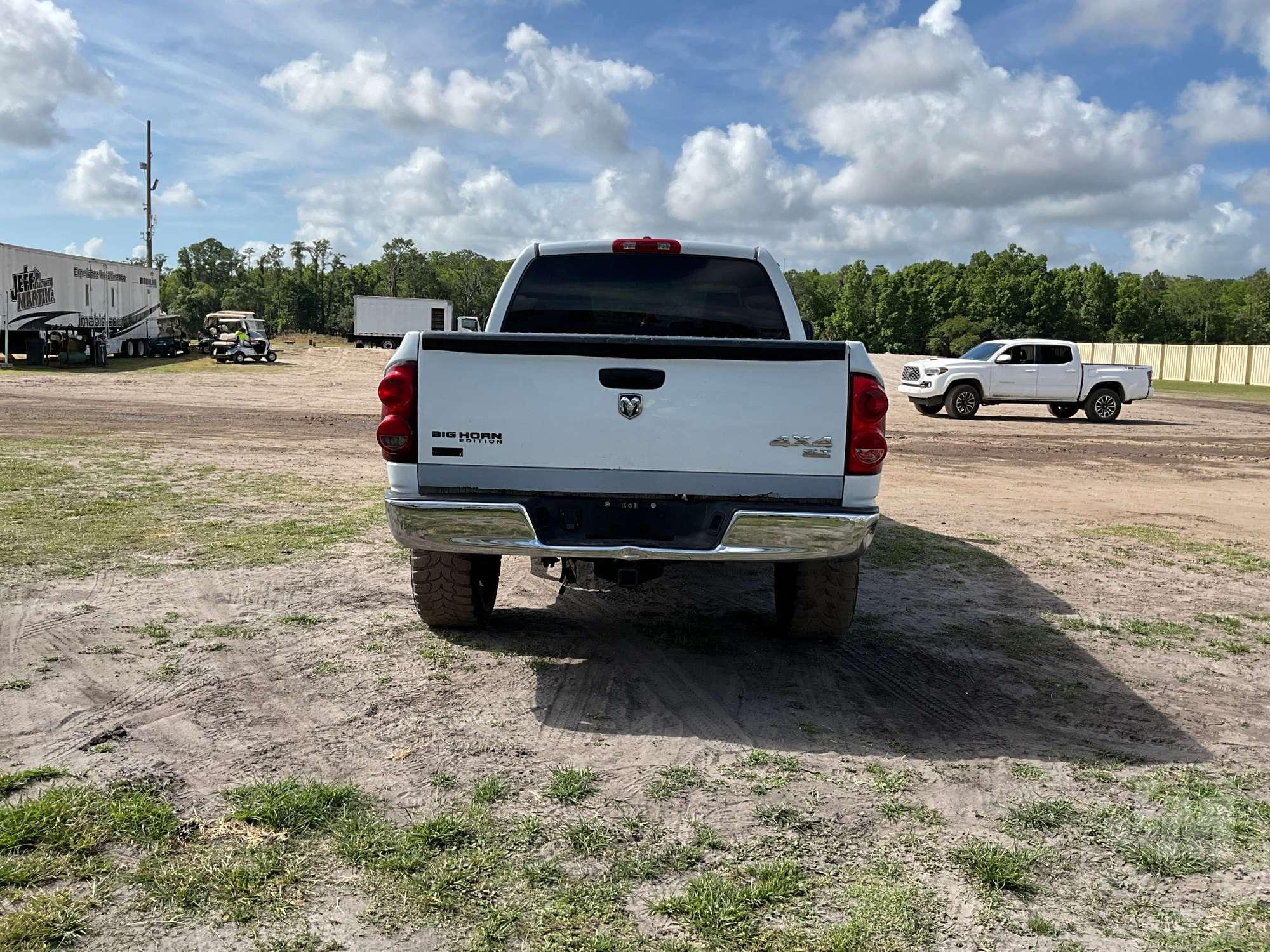 2007 DODGE RAM 1500 CREW CAB 4X4 PICKUP VIN: 1D7HU18P77S172836