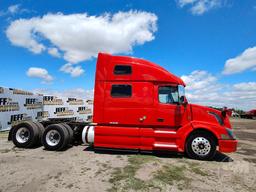 2017 VOLVO TRUCK VNL 780 TANDEM AXLE TRUCK TRACTOR VIN: 4V4NC9EH9HN976684