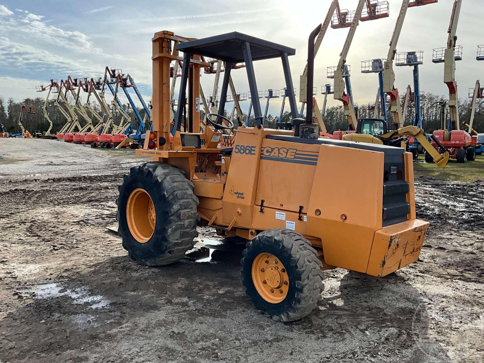 1988 CASE 586E ROUGH TERRAIN FORKLIFT SN: JJG0067332