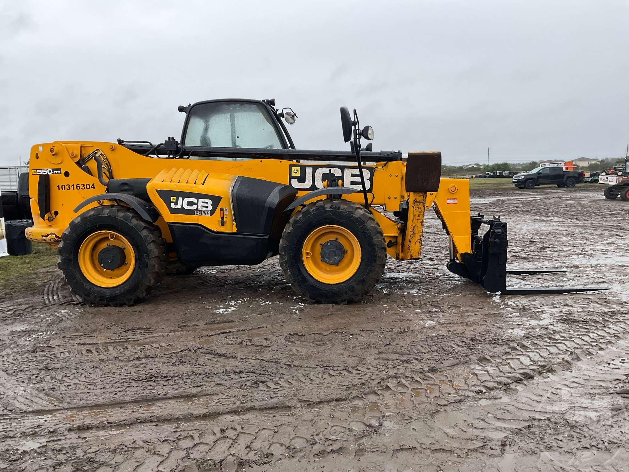 2014 JCB 550-170 TELESCOPIC FORKLIFT SN: JCB5AMXGE02341397