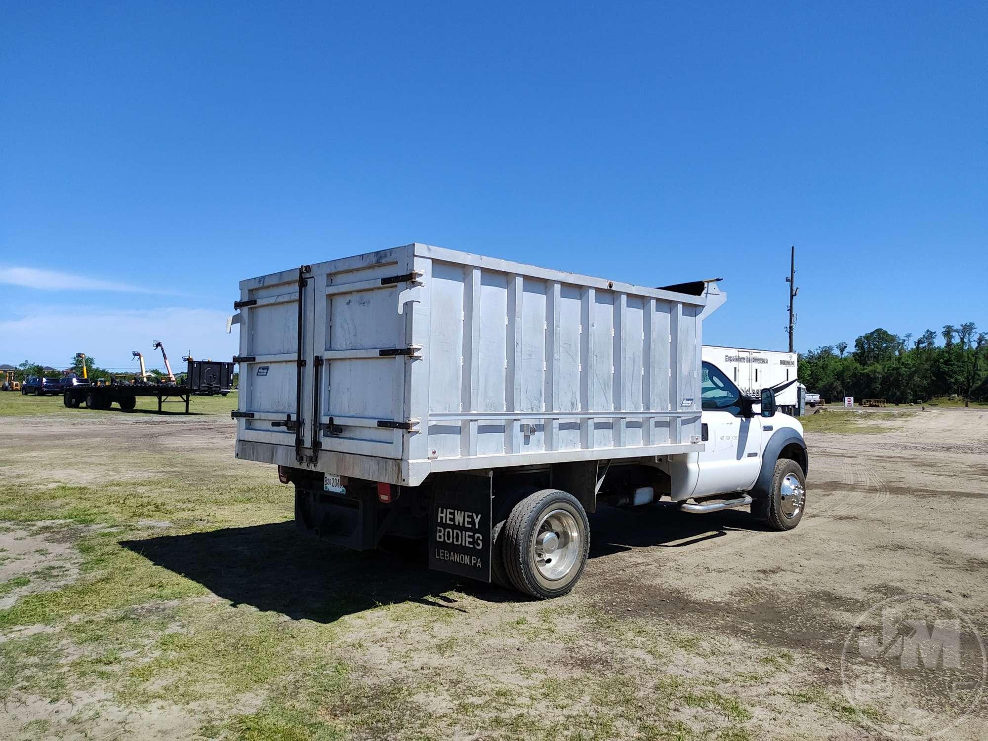 2007 FORD F-450 SINGLE AXLE DUMP TRUCK VIN: 1FDXF46P87EB35020