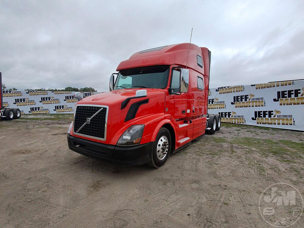 2017 VOLVO TRUCK VNL 780 TANDEM AXLE TRUCK TRACTOR VIN: 4V4NC9EH2HN976493