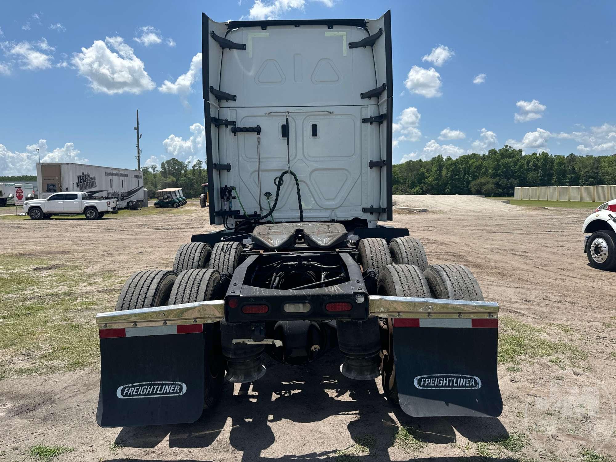 2021 FREIGHTLINER CASCADIA TANDEM AXLE TRUCK TRACTOR VIN: 3AKJHHDR9MSMA2729