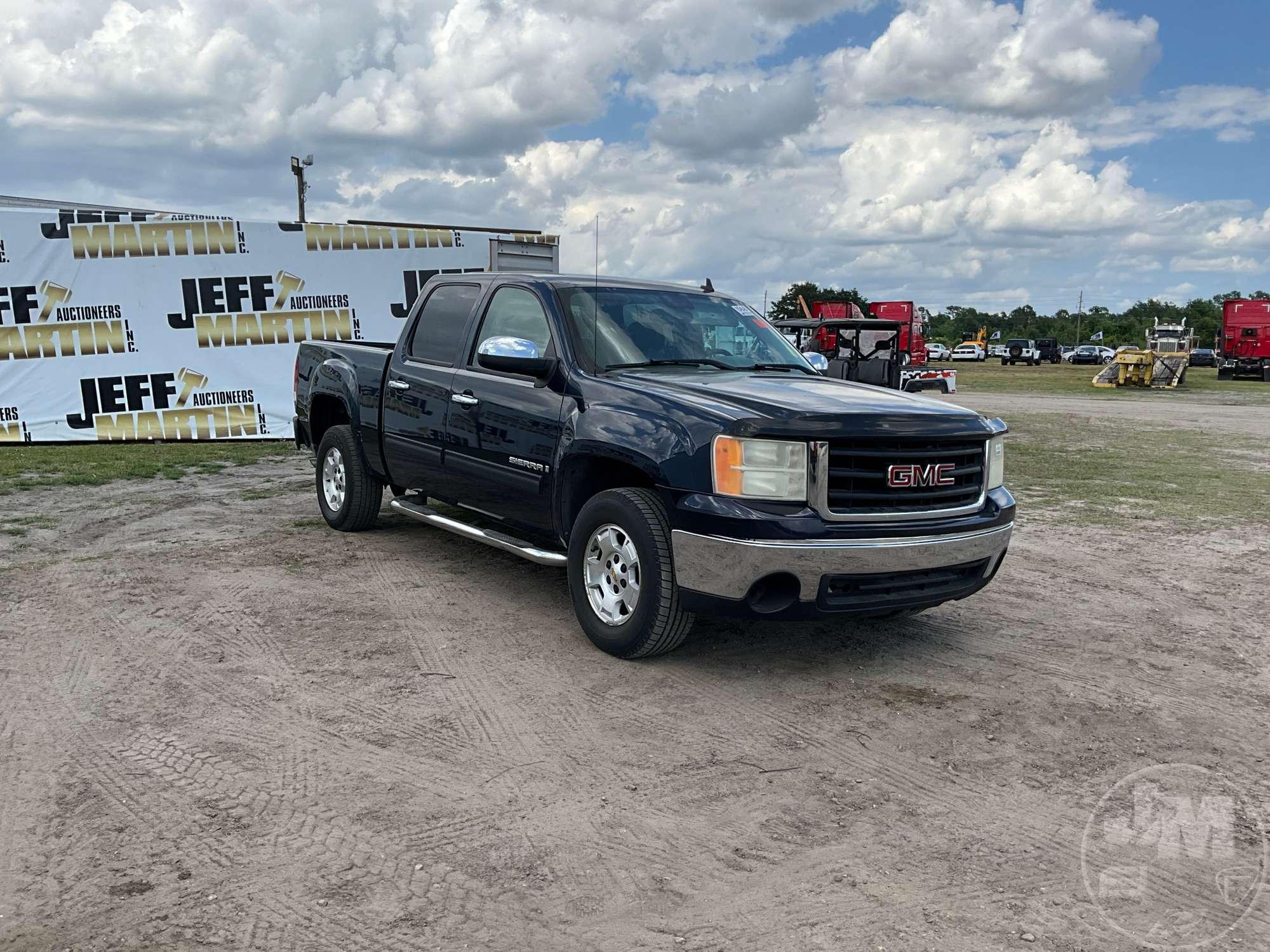 2007 GMC SIERRA CREW CAB PICKUP VIN: 3GTEC13C97G545869