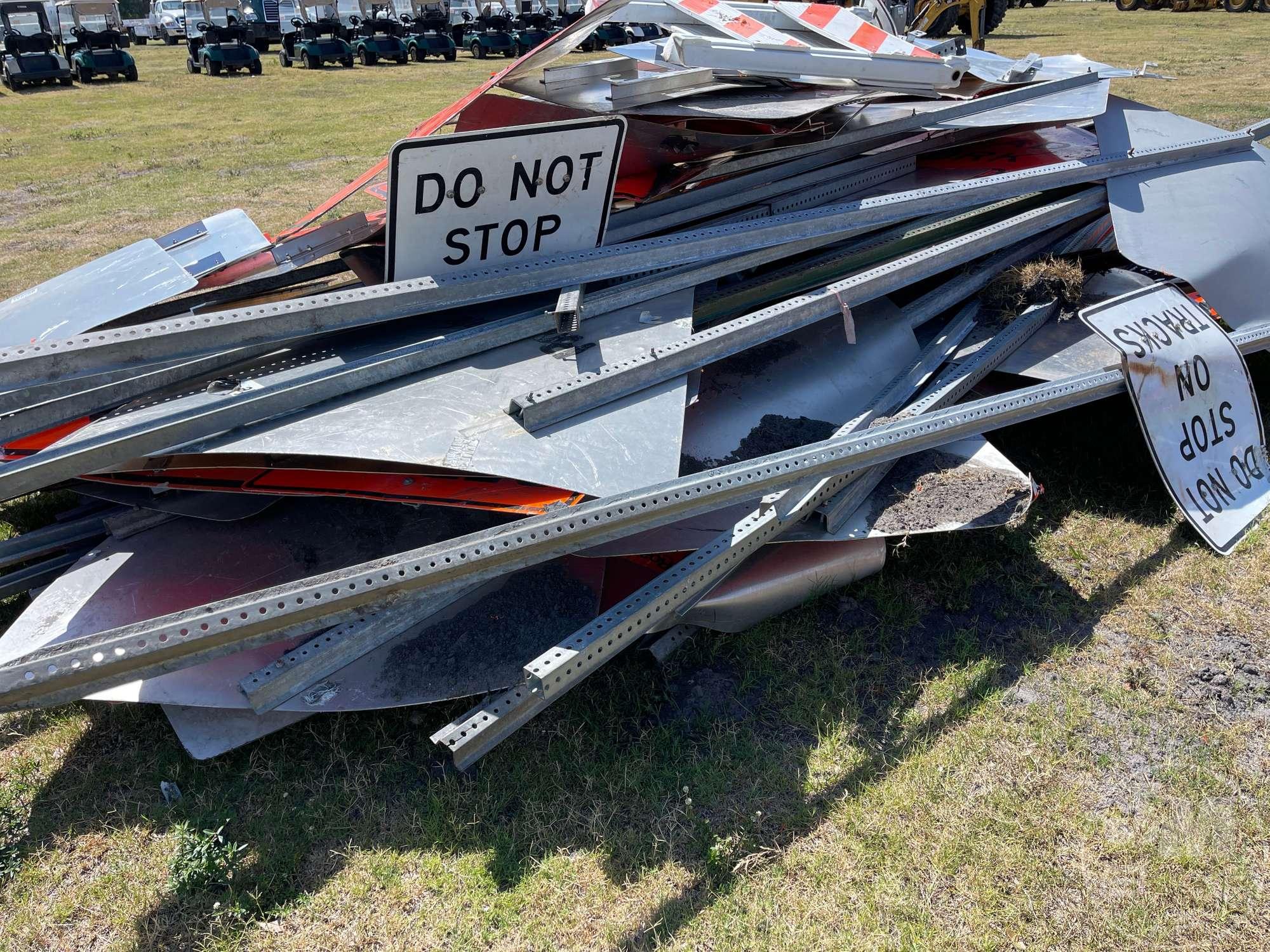 QTY OF MISC CONSTRUCTION ROAD SIGNS